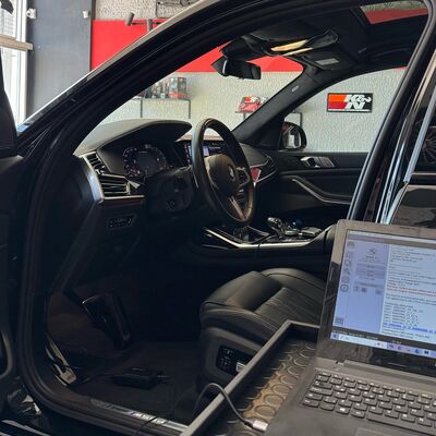 bmw x7 m50d chip tuning